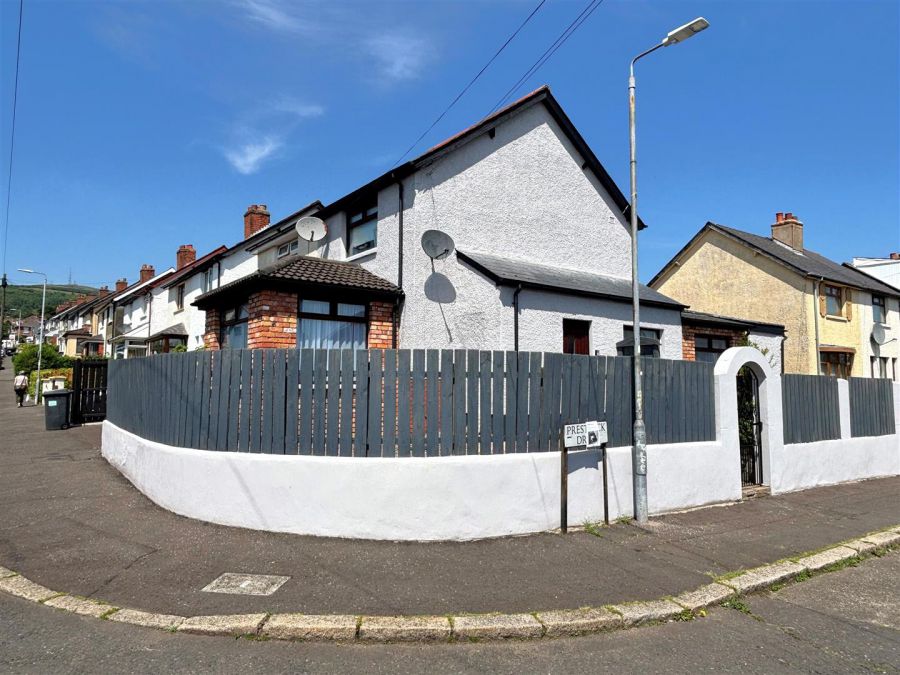 9 Prestwick Drive