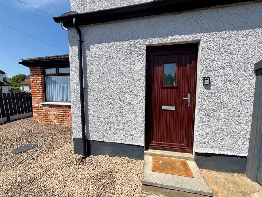9 Prestwick Drive