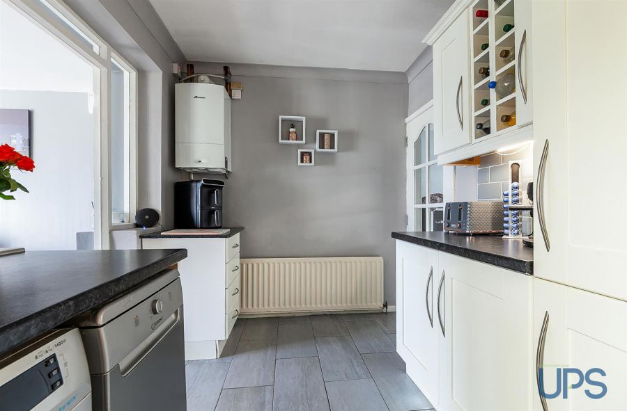 81 Joanmount Gardens