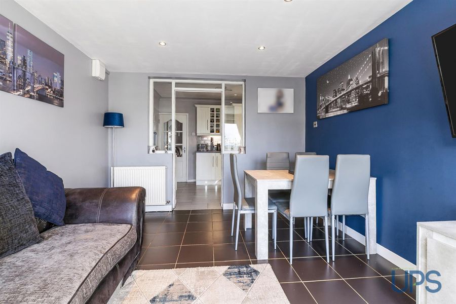 81 Joanmount Gardens