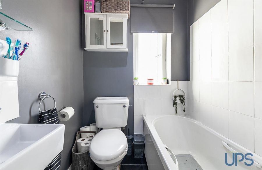 81 Joanmount Gardens