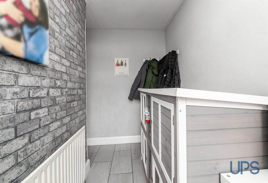 81 Joanmount Gardens