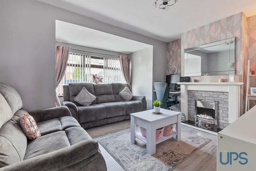 81 Joanmount Gardens