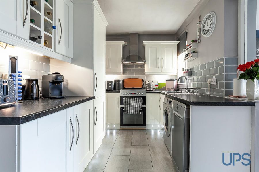 81 Joanmount Gardens