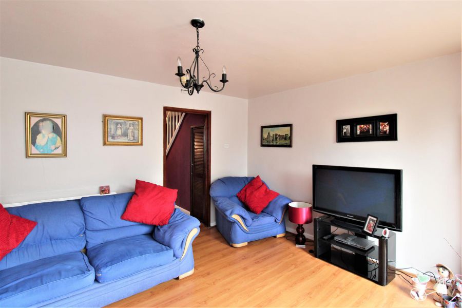 4 Sunningdale Green
