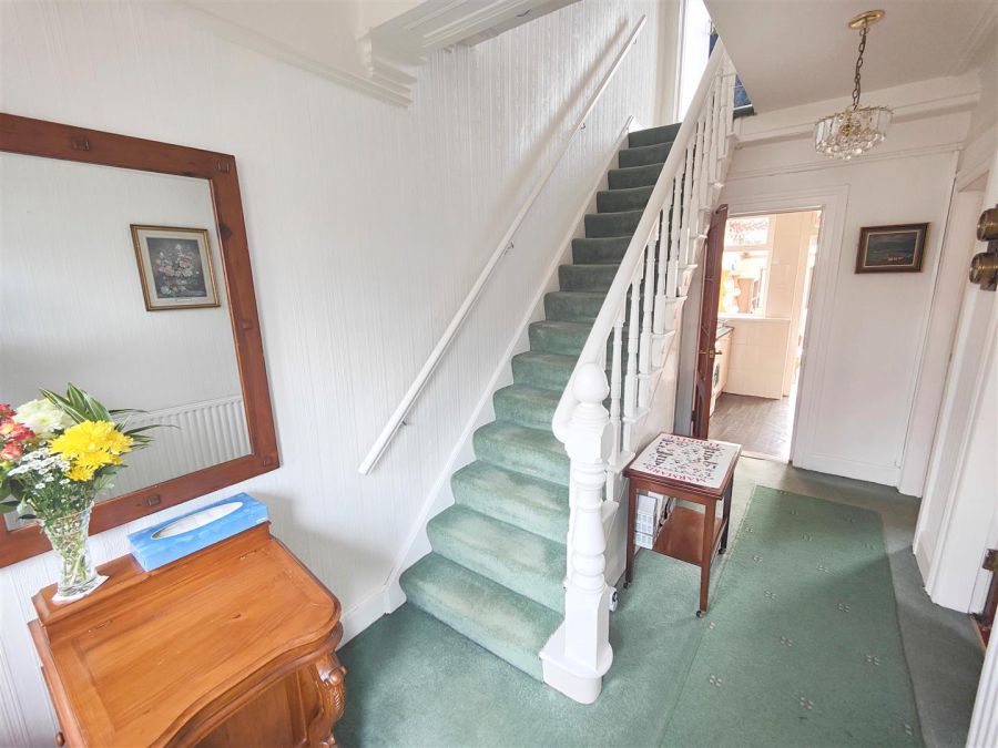 19 Wheatfield Gardens