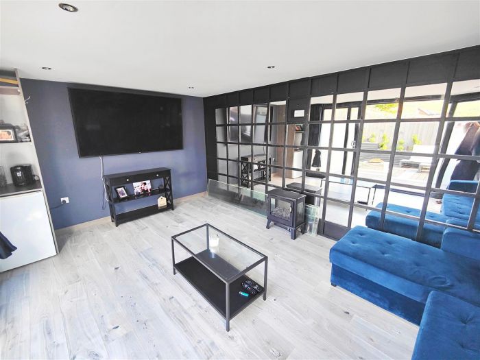 10 Mill Valley Way