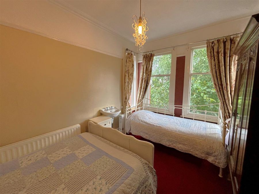 185 Cliftonville Road