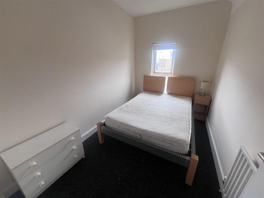 Apt 3, 11 Jubilee Avenue