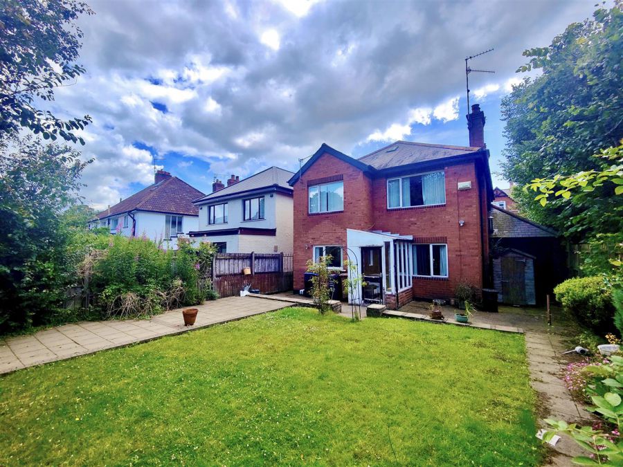 10 Alexandra Gardens