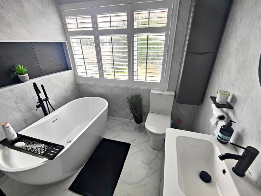 5 Brucevale Park