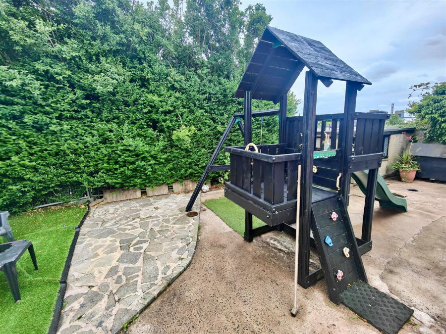 5 Brucevale Park