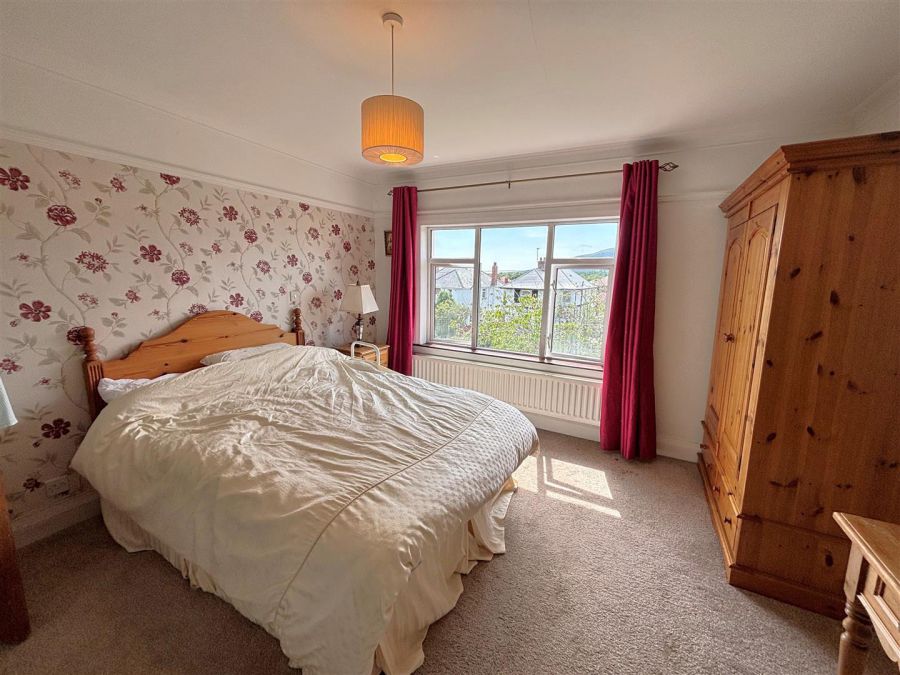 23 Cooldarragh Park