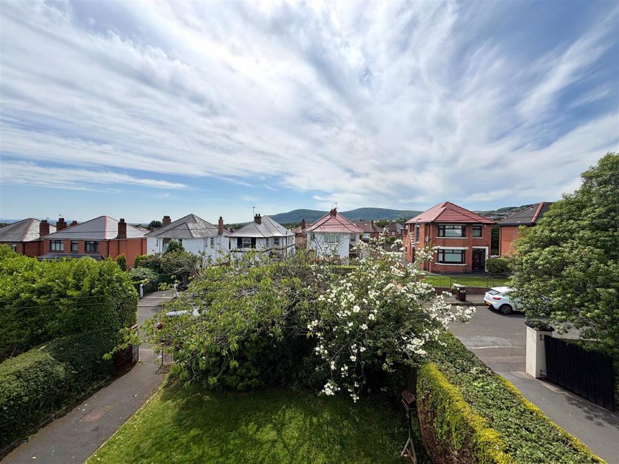 23 Cooldarragh Park