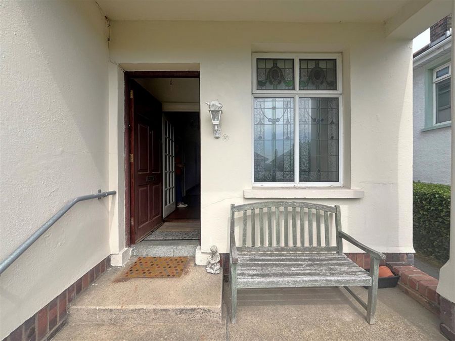 23 Cooldarragh Park