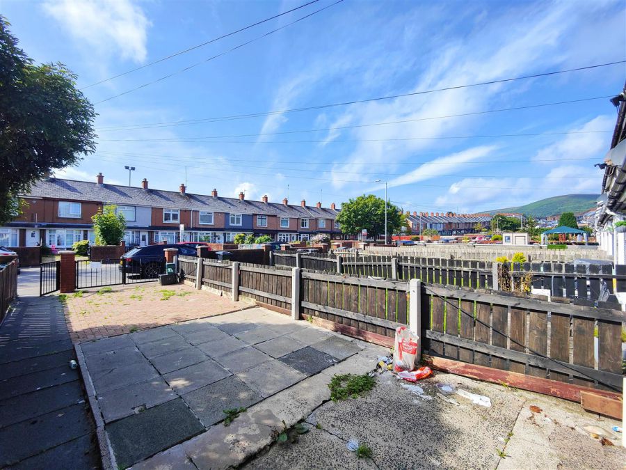 172 Brompton Park