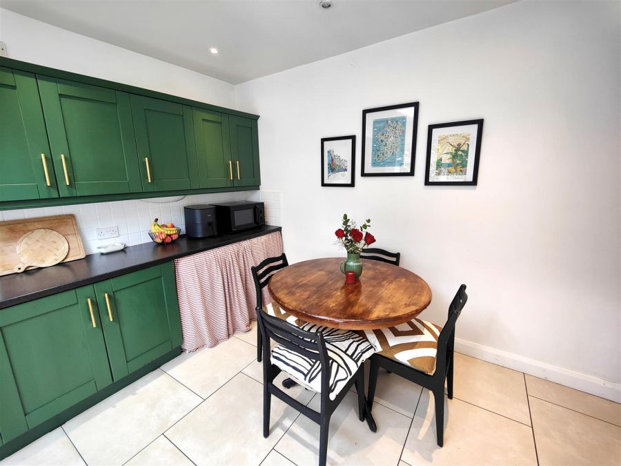 1 Alexandra Gardens