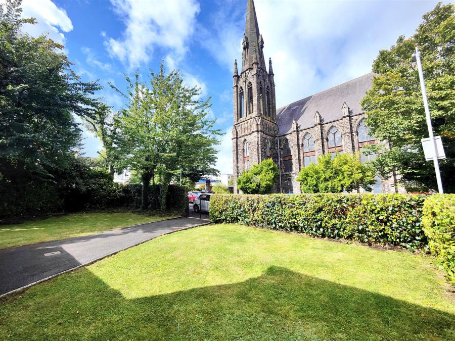 1 Alexandra Gardens