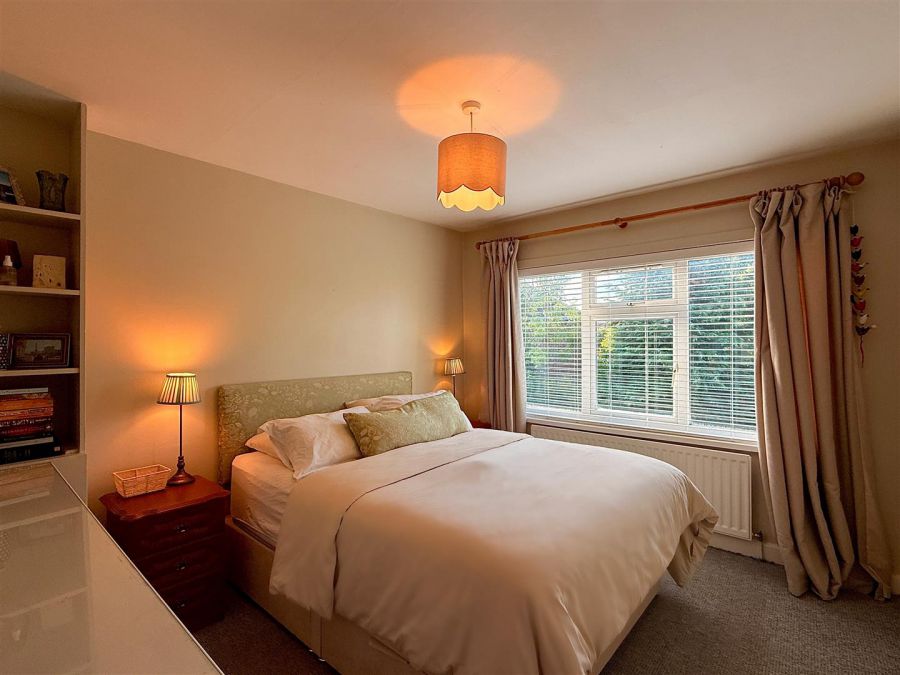 1 Alexandra Gardens