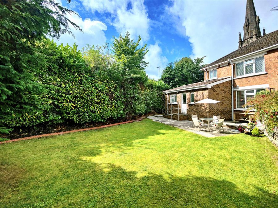 1 Alexandra Gardens