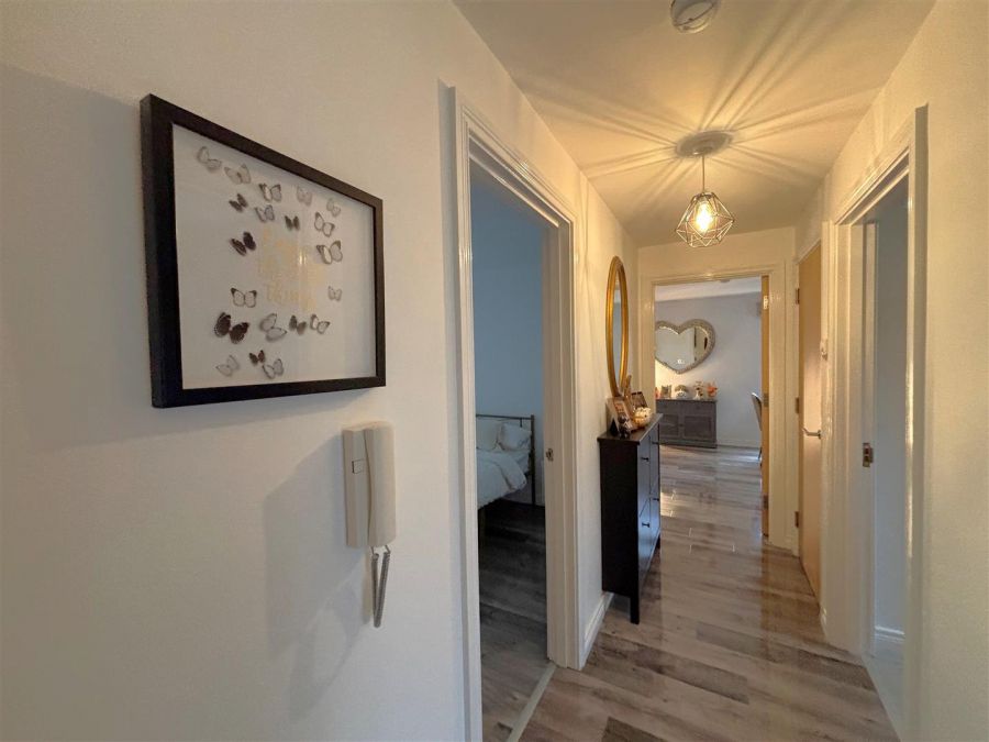 Apt 30, 5 West Circular Close