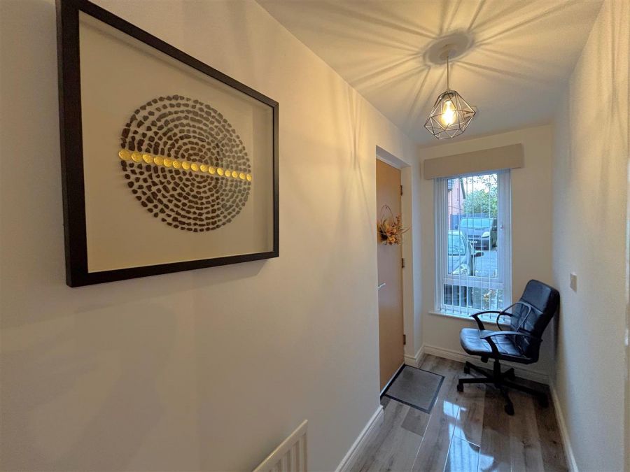 Apt 30, 5 West Circular Close