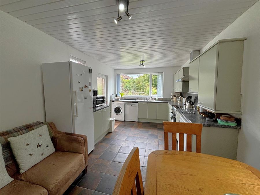 123 Fortwilliam Park