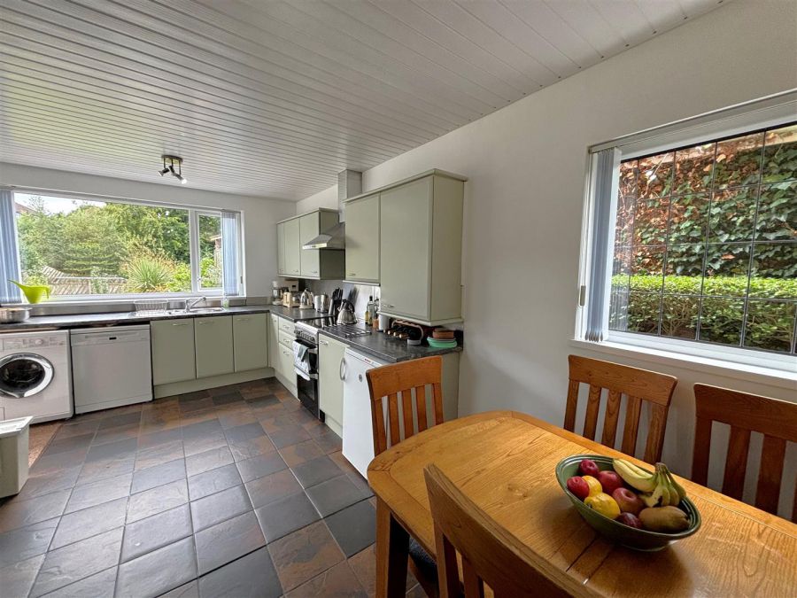 123 Fortwilliam Park