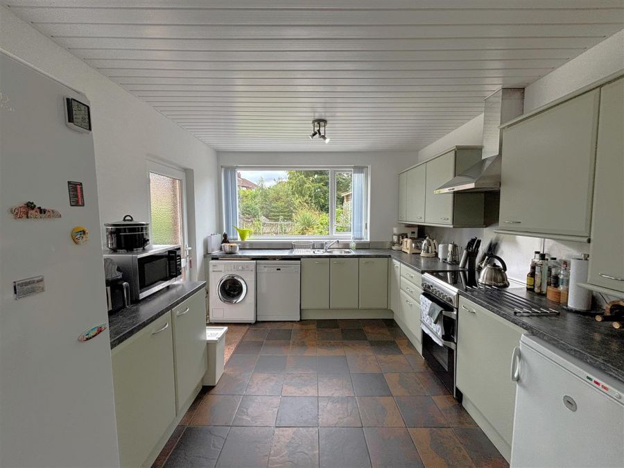 123 Fortwilliam Park