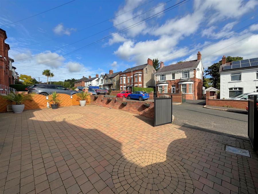 14 Westway Drive