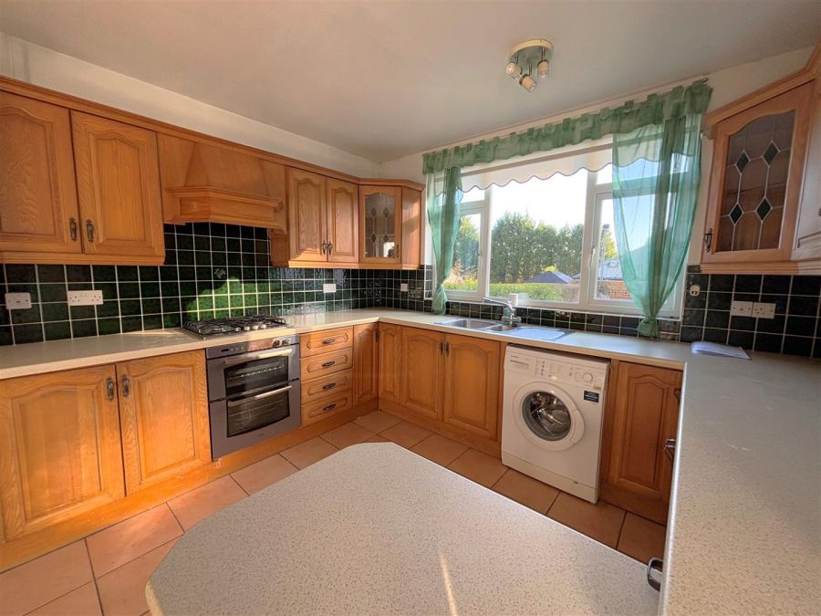16 Cooldarragh Park