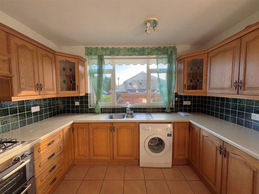16 Cooldarragh Park