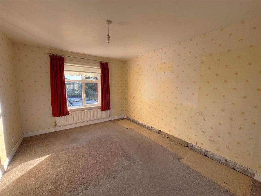 16 Cooldarragh Park