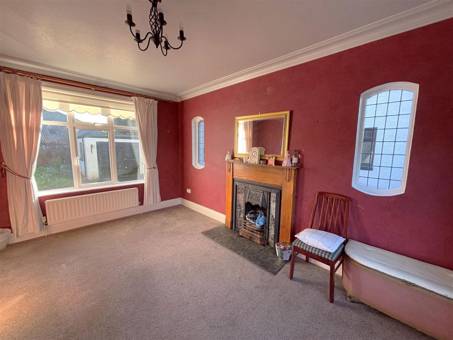 16 Cooldarragh Park