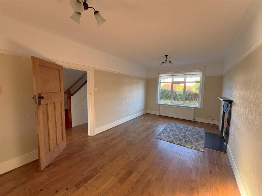 16 Cooldarragh Park