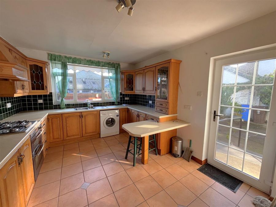 16 Cooldarragh Park
