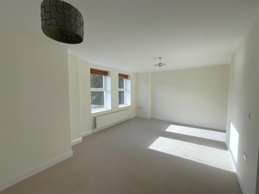 Apt 4, 50 Fortwilliam Demesne