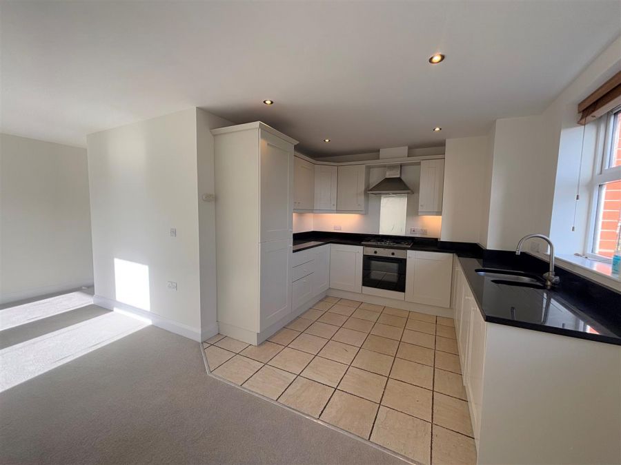 Apt 4, 50 Fortwilliam Demesne
