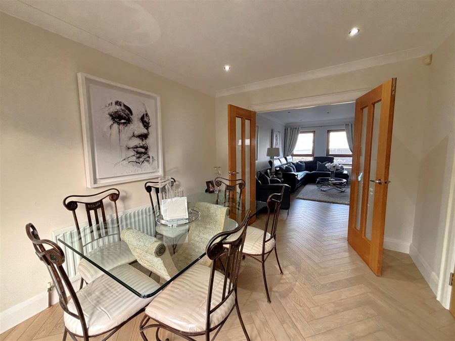 25 Lyndhurst View Avenue