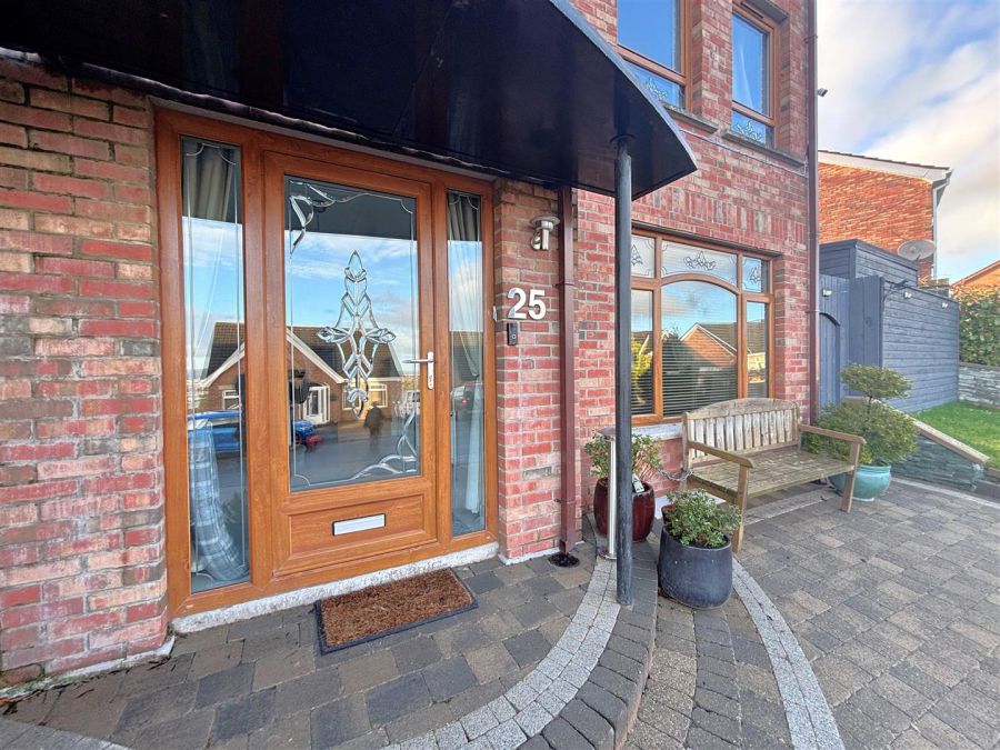 25 Lyndhurst View Avenue