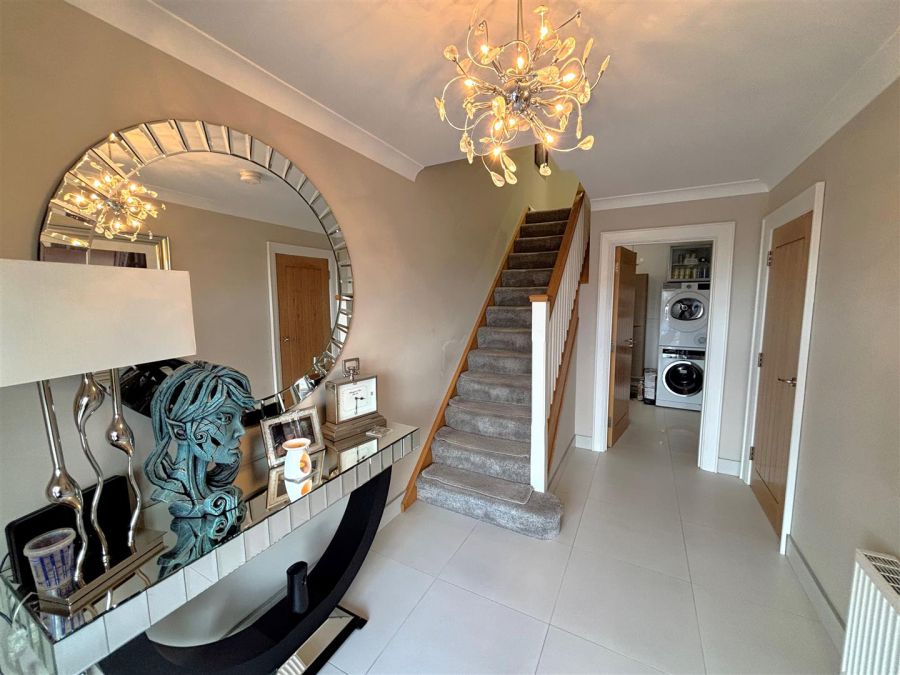 25 Lyndhurst View Avenue