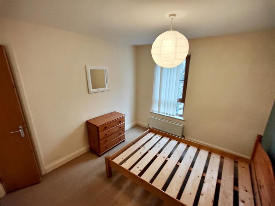 12f Heath Lodge Square