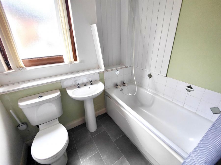 12f Heath Lodge Square