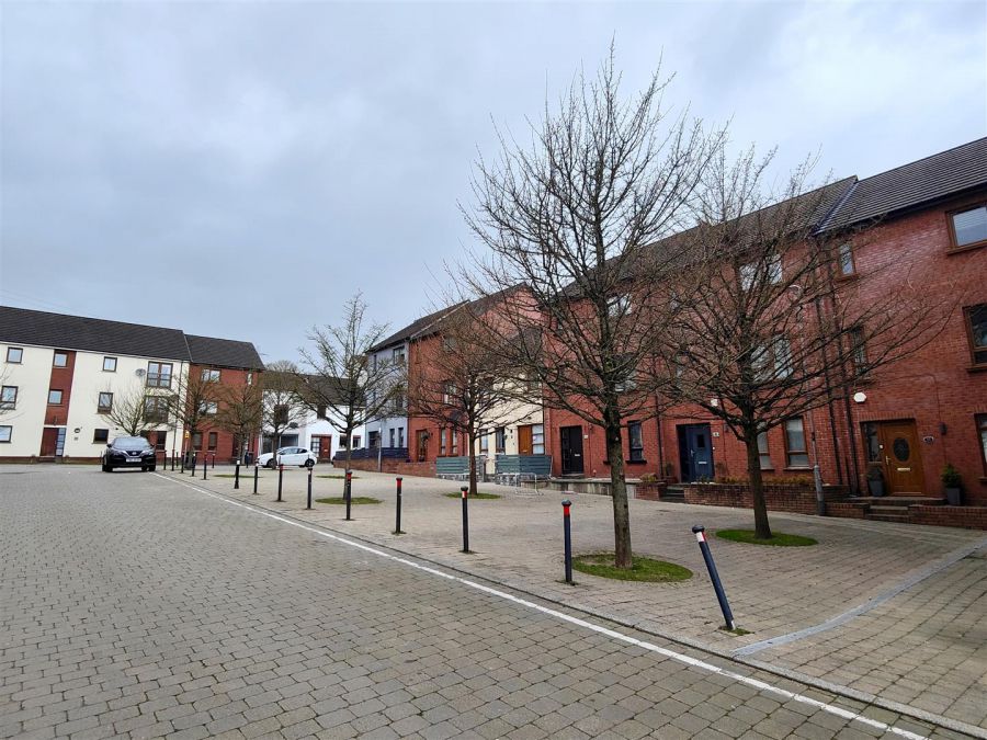 12f Heath Lodge Square