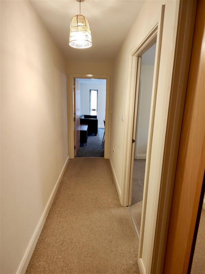 12f Heath Lodge Square
