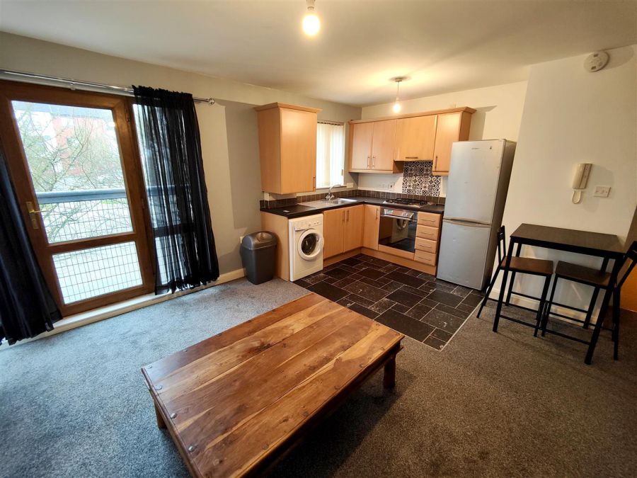 12f Heath Lodge Square