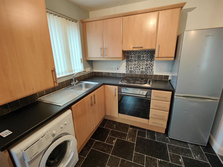12f Heath Lodge Square