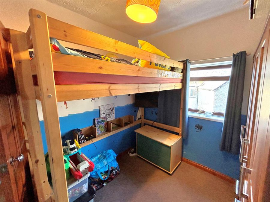 11 Torrens Gardens