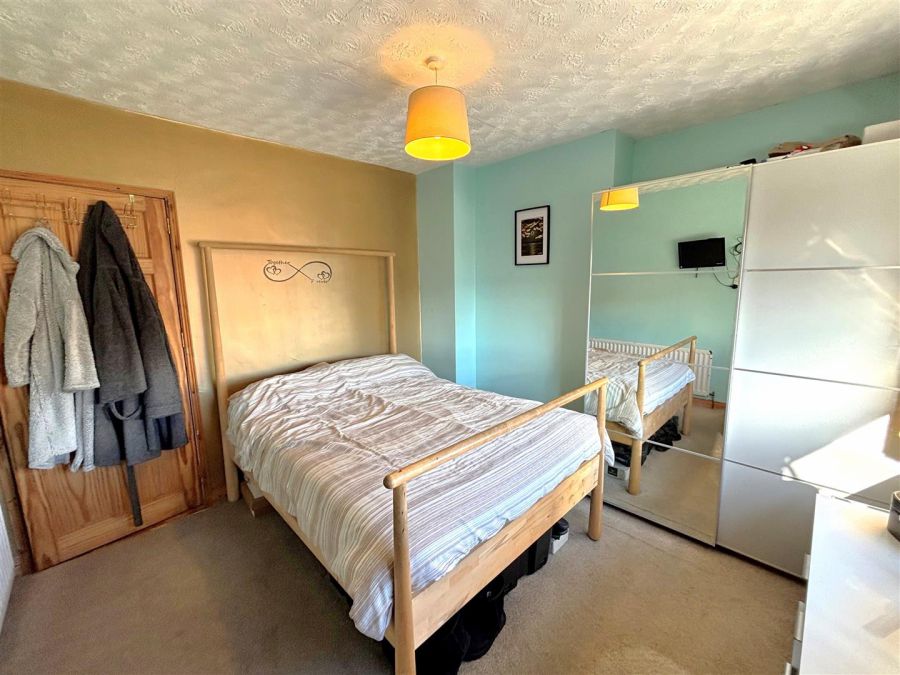 11 Torrens Gardens
