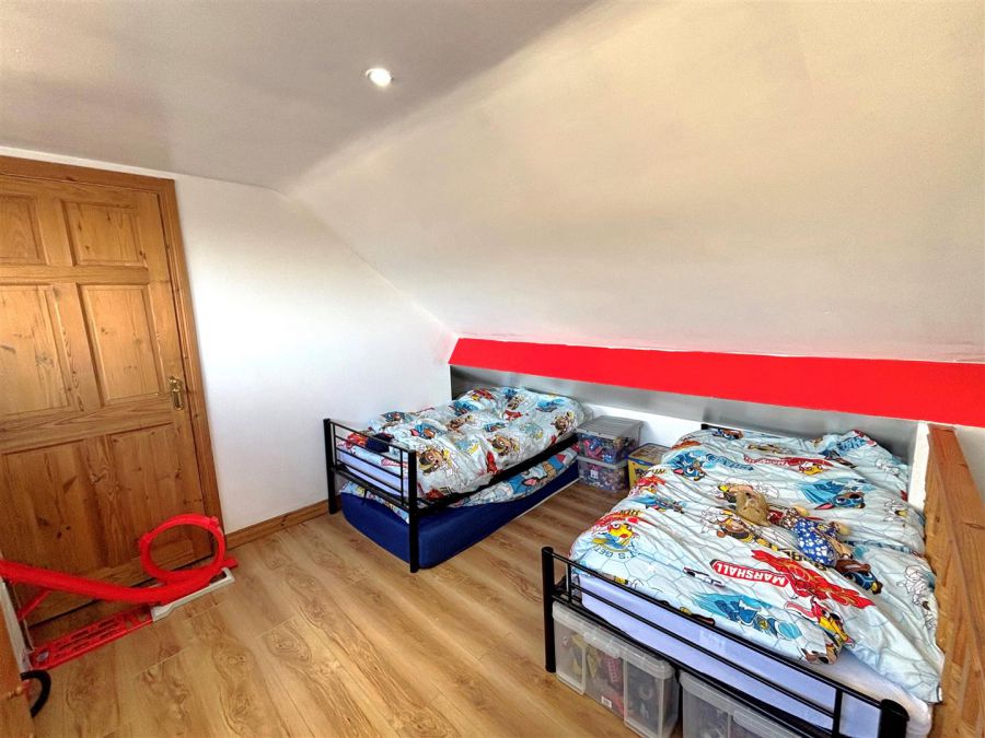 11 Torrens Gardens